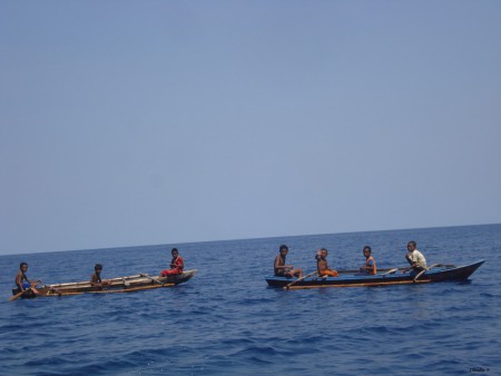 Viagem de barco de pescador (beiro): Díli - Ilha de Ataúro; @2012